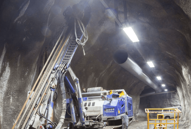 EXCAVACIÓN DEL TÚNEL